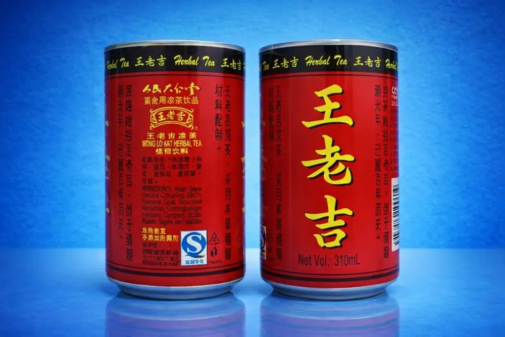 How are aluminum cans made? 19 Printed aluminum beverage cans with offset graphics and cured exterior coating