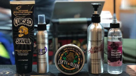 زجاجة ألومنيوم للعناية بالوشم