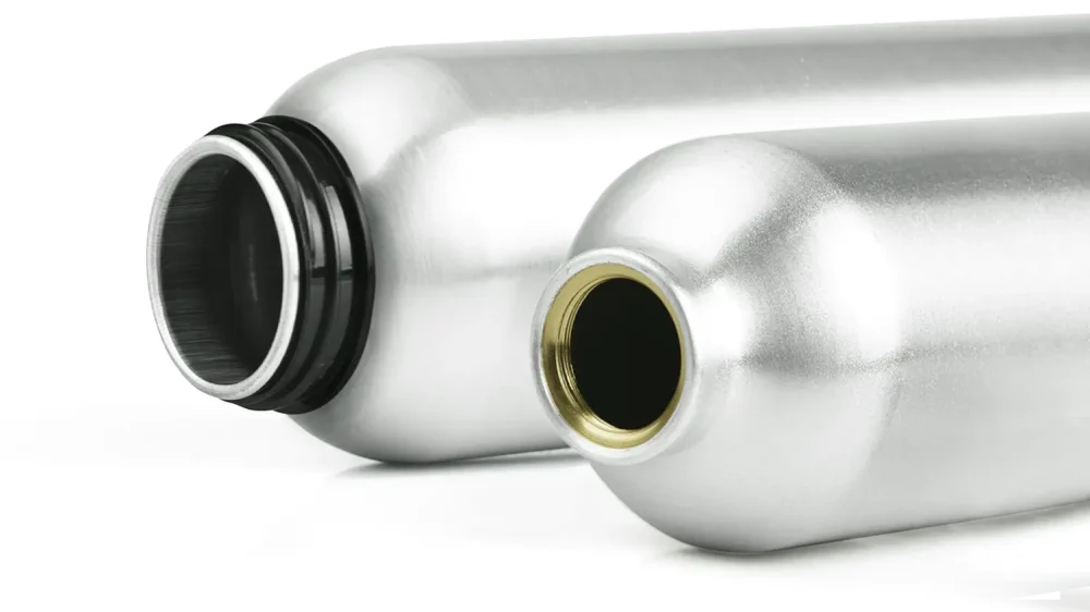 زجاجة رياضية وغطاء من الألومنيوم