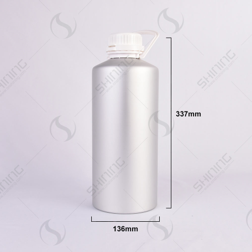 زجاجة ألومنيوم كبيرة