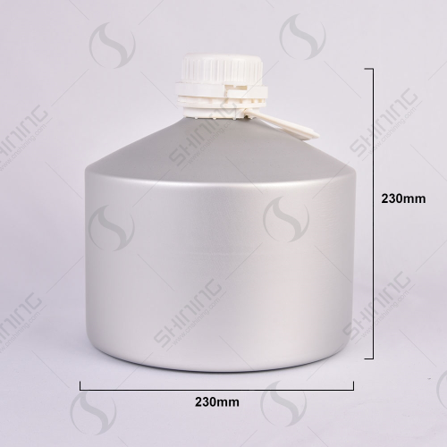 زجاجة ألومنيوم كبيرة